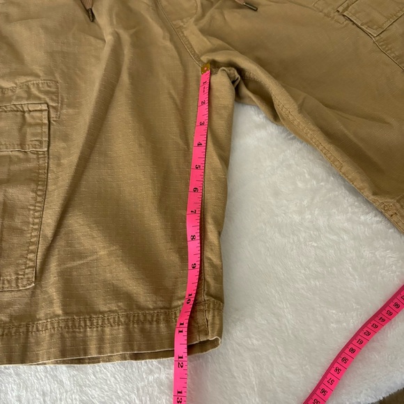Men's Cargo Shorts, size M, Tan - Picture 9 of 10